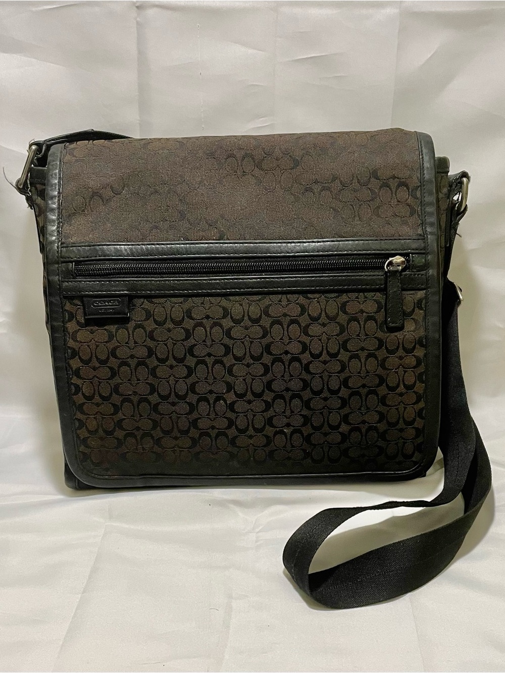 Coach Heritage Signature Jacquard Messenger Bag (Style F70699), EUC